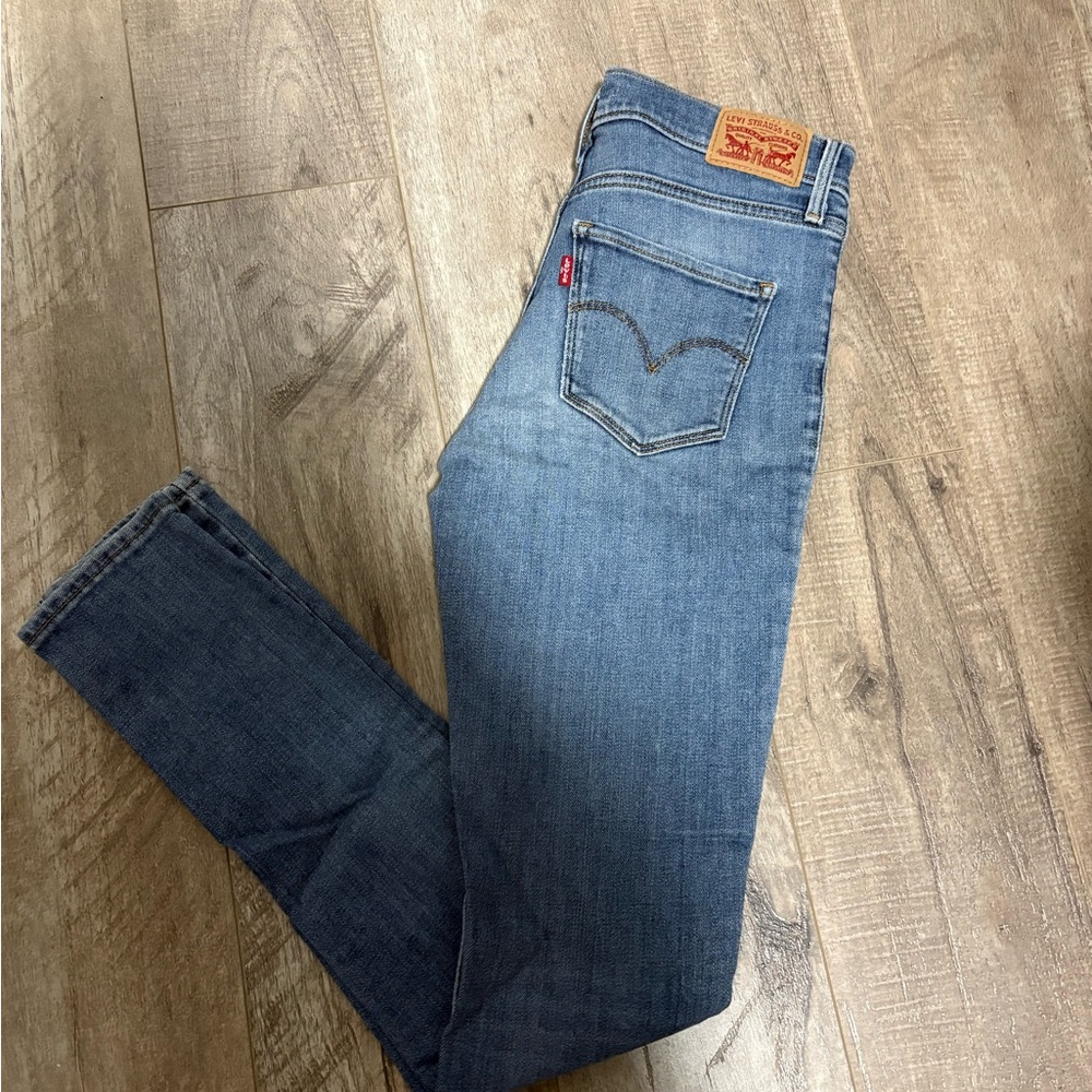 Levi's Women's Classic Straight Leg Blue Jeans